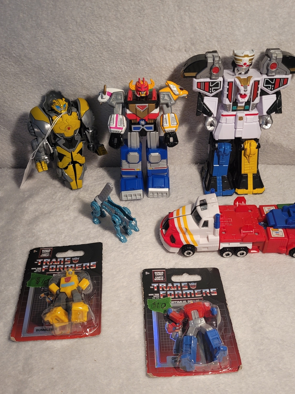 TransformersToy Bundle - Yellow, Blue & White Figures